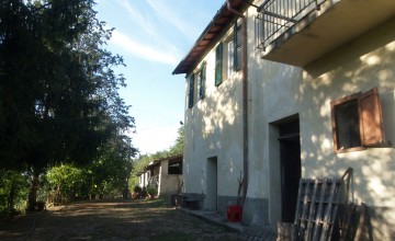 Farmhouses and farmsteads - JKM-1069