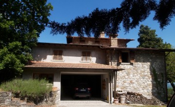 Farmhouses and farmsteads - JKM-1085